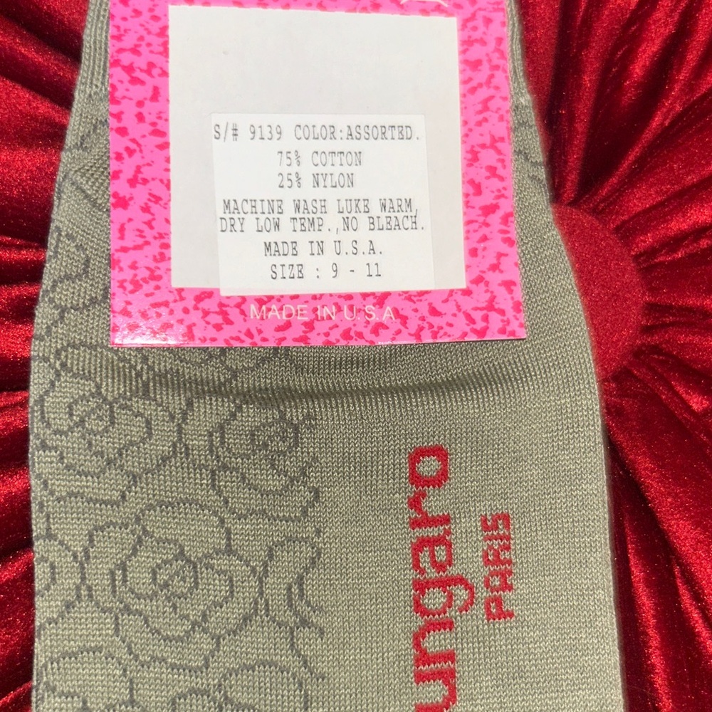 Ungaro Paris Socks Vtg new - Picture 3 of 3